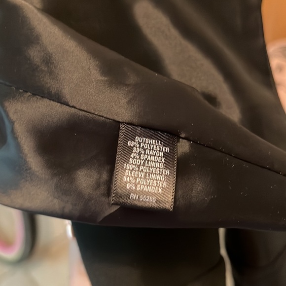 Express Design Studio black blazer EUC all pockets are functional with silk feel - Picture 11 of 11